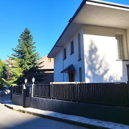 Villa San Lure Хака Екстериор снимка