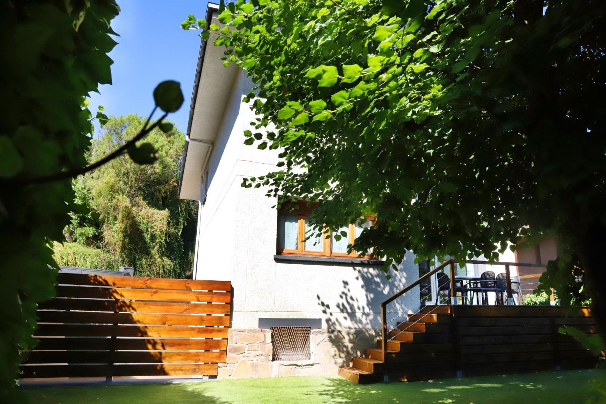 Villa San Lure Хака Екстериор снимка